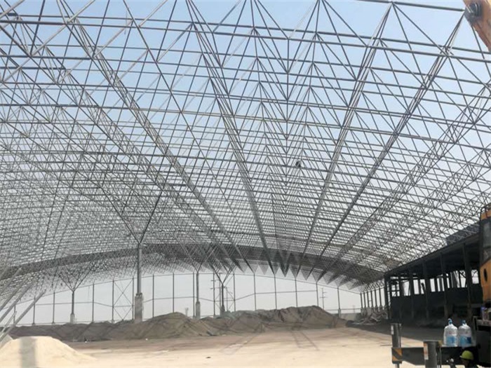 临汾钢厂料仓网架工程